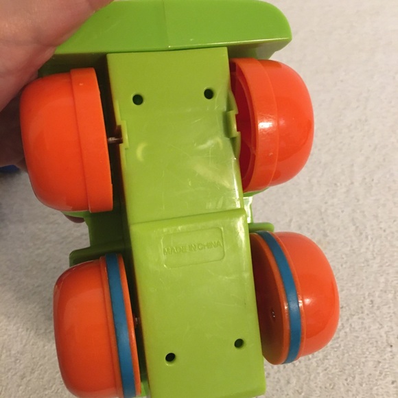 Fun on Wheels Press & Dash Cement Truck Push & Go TOMY Train Both Work - Picture 6 of 6